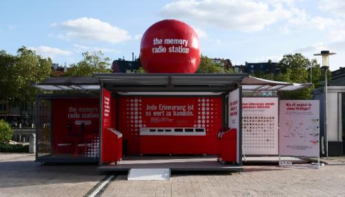 Die „Memory Radio Station" im Kölner MediaPark. Foto: © Lilly Deutschland GmbH